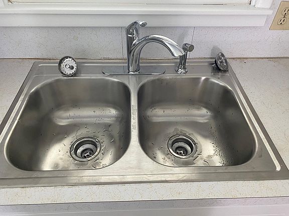 5th image of 3411 Buck Dr