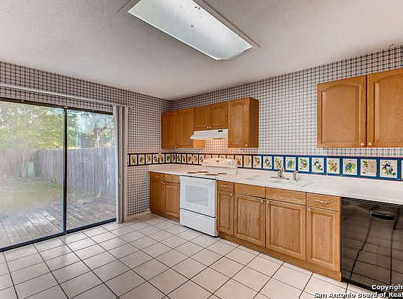 5th image of 7647 Alverstone Way