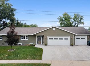 629 Valley St, Horicon, WI 53032