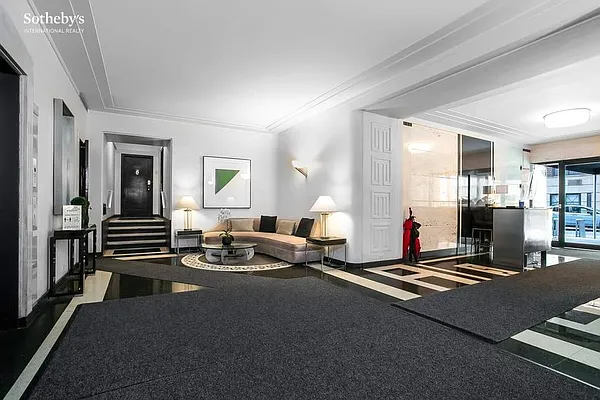 Sold by Sotheby's International Realty | media 21