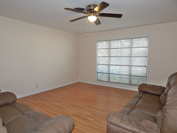 3rd image of 203 N 30th St
