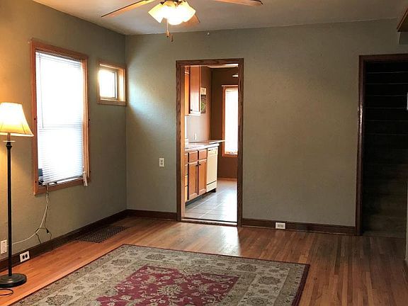 3rd image of 648 5th Ave S