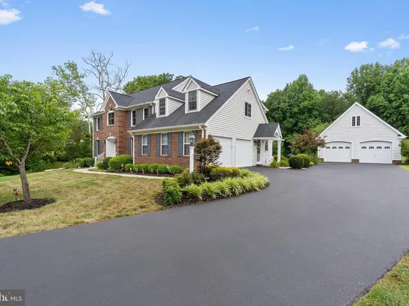 1110 Somerset Ln, Owings, MD 20736