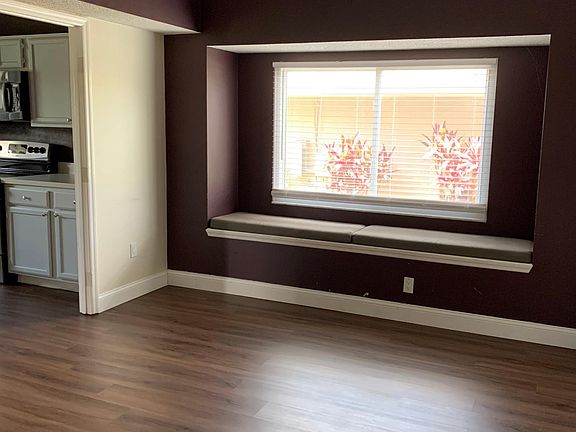 Dining room off kitchen