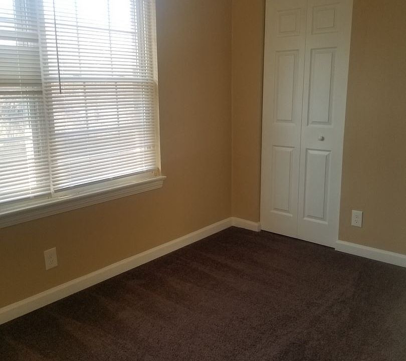 2nd image of 2020 Peabody Ln #202020