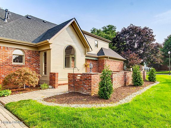 3rd image of 1304 Golden Springs Ct