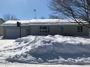 2121 Pine Tree Ct, Clear Lake, IA 50428