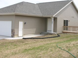 1127 Temple Dr, Mount Horeb, WI 53572