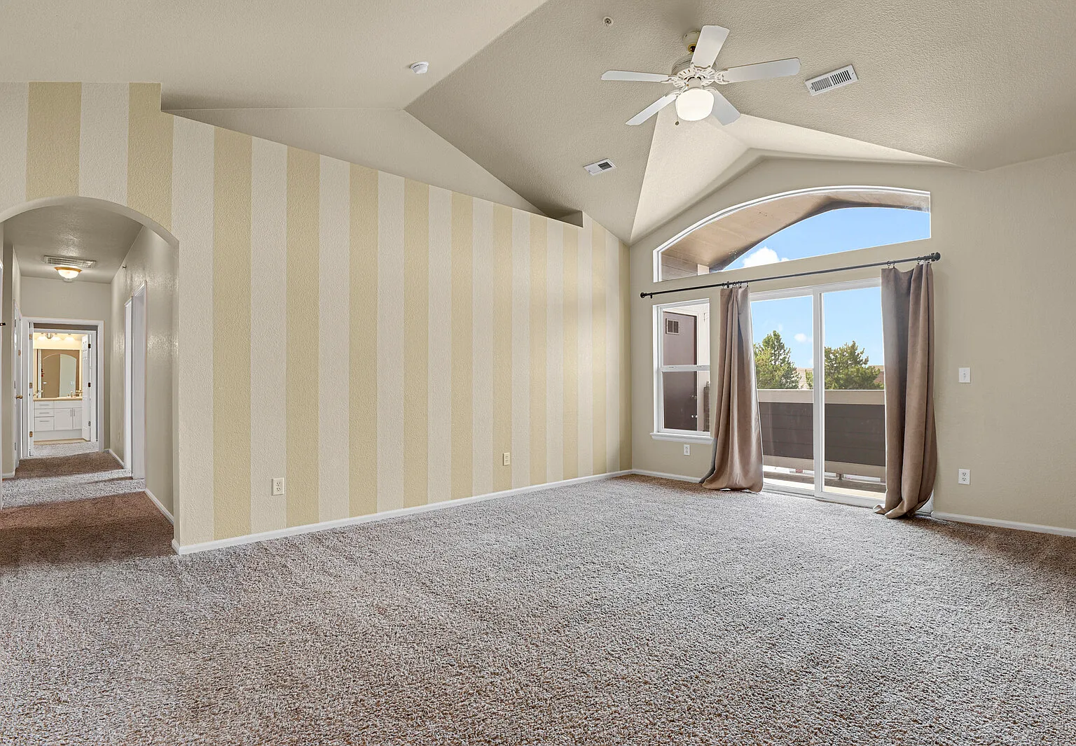 3 bed, 1550 sqft, $2,695 — Photo 3