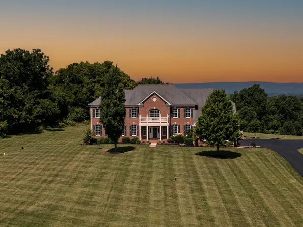 15197 Carver Ct, Waterford, VA 20197