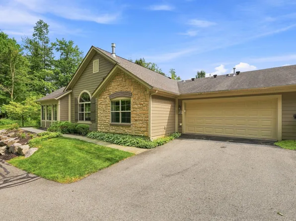 1073 Bridge Crest Dr SE, Ada, MI 49301