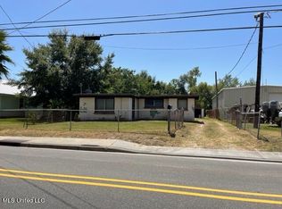 526 Main St, Bay Saint Louis, MS 39520