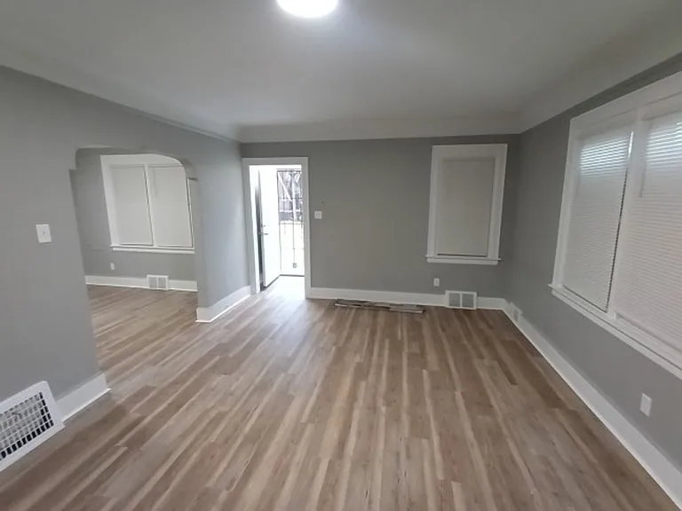 15857 Evanston St — Photo 3