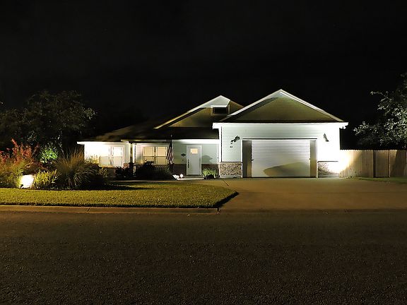 4th image of 471 Augusta Dr