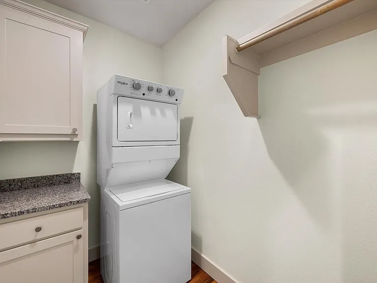 504 E Kimball St #1 — Photo 16