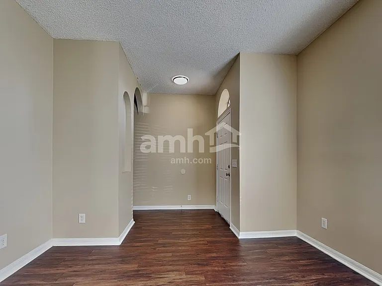 10430 Beneva Dr — Photo 5