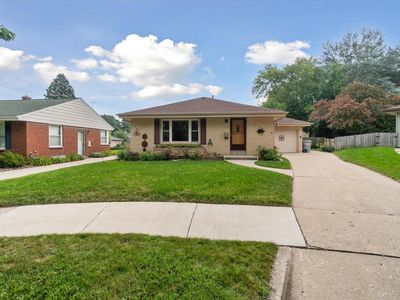 3668 South Quincy COURT, Milwaukee, WI, 53207