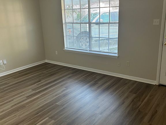 2nd image of 101 Pecanwood Dr