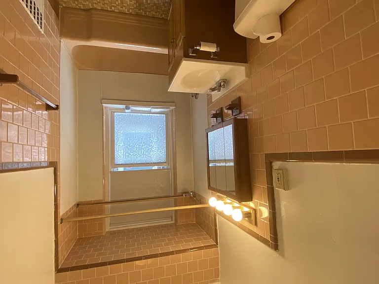1822 Beacon St #27 — Photo 13