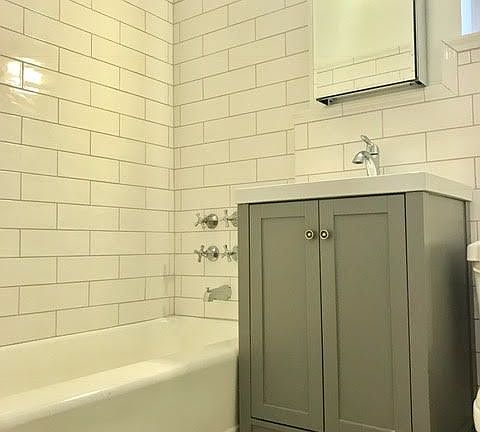 2nd image of 405 E 51st St APT 3G
