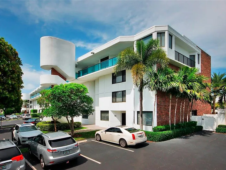 1800 S Ocean Dr #407 — Photo 38