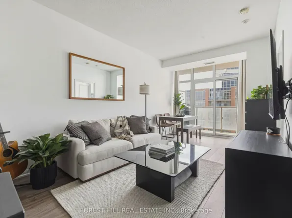 75 Liberty St #2207, Toronto, ON M6K 1Y4
