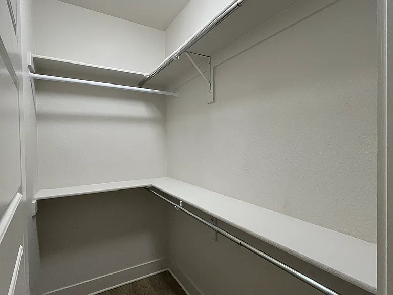 251 S Mill St #320 — Photo 33