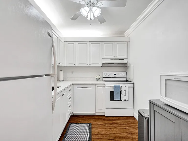 6289 Bay Club Dr — Photo 16