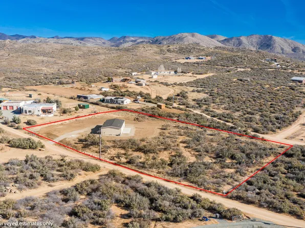 125 S Jay Bird Ln, Dewey, AZ 86327