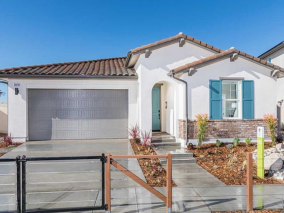 Luna Plan 1 Exterior