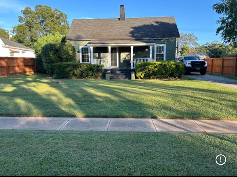 This home has amazing curb appeal. There are sidewalks in the neighborhood are perfect for after dinner walks. This home is located close to 185, and 85. Very close the Prisma Hospital, St Francis Hospital and downtown Greenville.