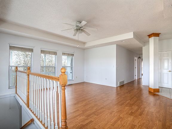 4th image of 215 County Road 4190