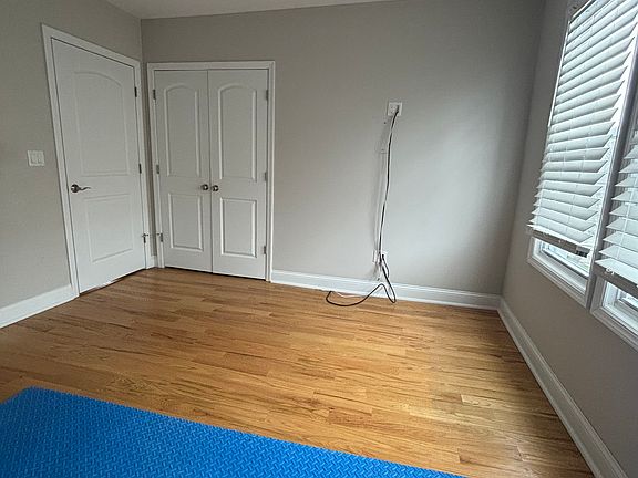5th image of 124 Lawrence Ave Floor 2