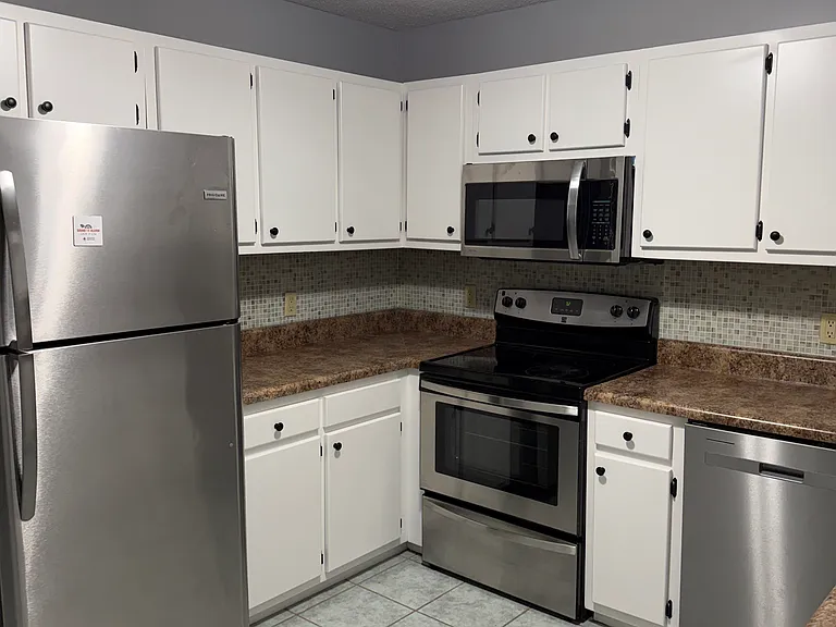 701 Cascade Dr — Photo 7