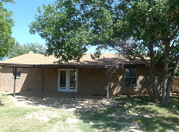 2nd image of 2906 La Salle Ave