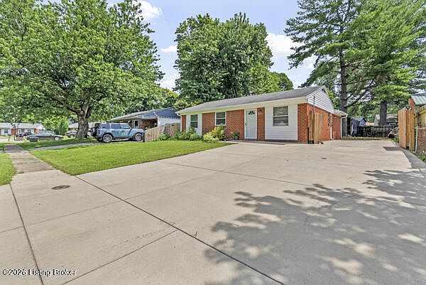 1st image of 120 Linkwood Ct