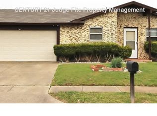 811 N Lisa Ln, Cedar Hill, TX 75104