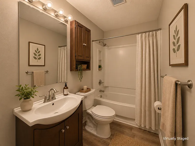 1307 E Market St #2 — Photo 12