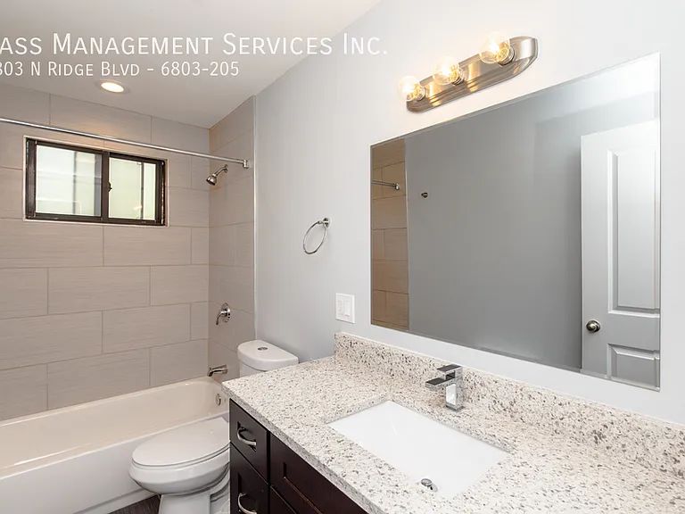 6801-09 N Ridge Blvd — Photo 12