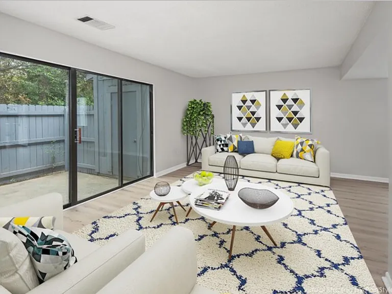 Woodstone Townhomes — Photo 6