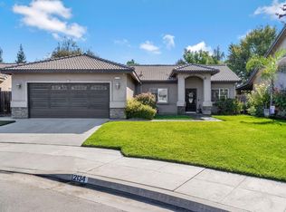 2134 N Ivanhoe Ave, Fresno, CA 93722