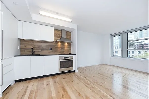 Rented by Loom Group | media 13