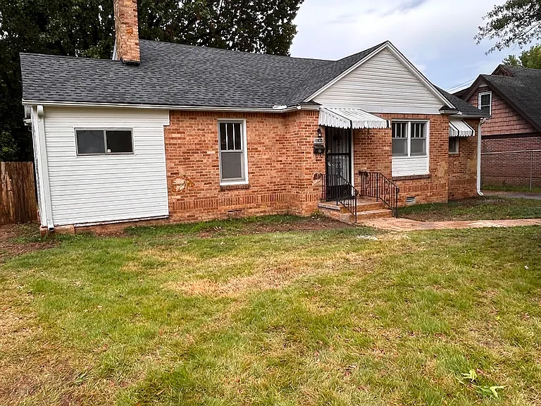 1284 Campbell St — Photo 1