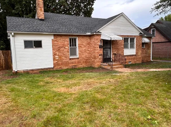 1284 Campbell St, Jackson, TN 38301