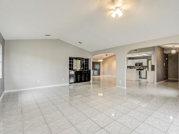 3rd image of 2341 SE Stargrass St