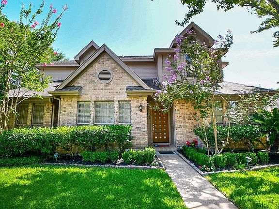 2nd image of 3826 Senna Pl