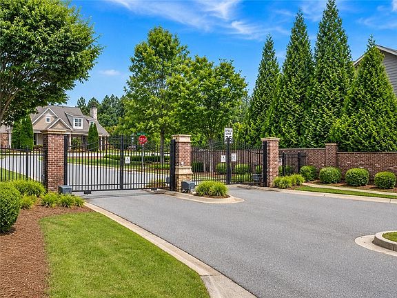 4th image of 4160 Pleasant Woods Dr