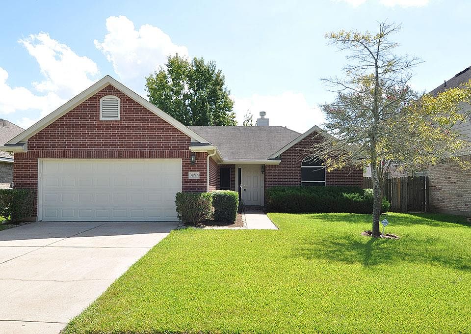 1st image of 17231 Stratford Green Dr