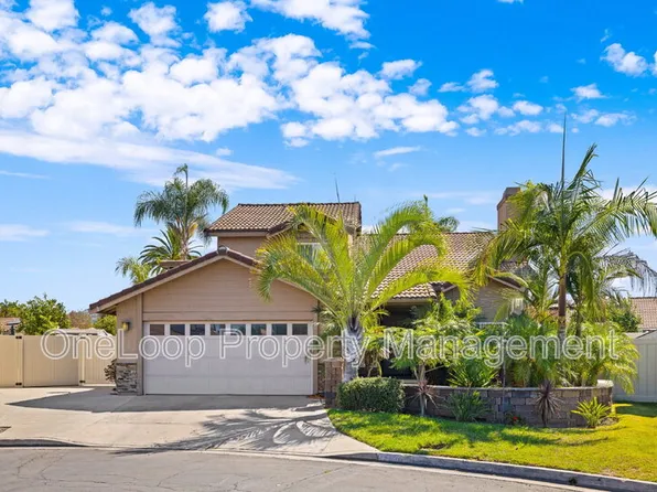 10120 Paseo Palmas Dr, Lakeside, CA 92040