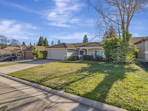 3rd image of 5032 Klondike Way